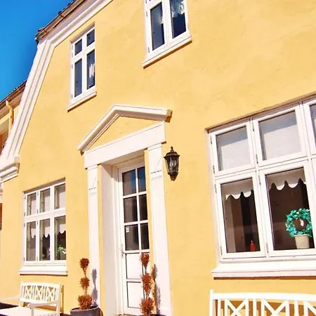 Kallehavegaard Hotel 2*